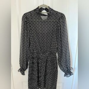 Elegant Black and White Patterned Dress